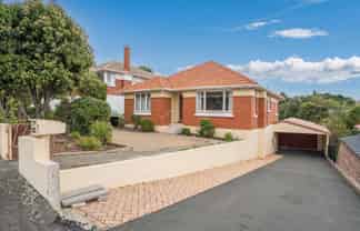 122 Easther Crescent, KEW