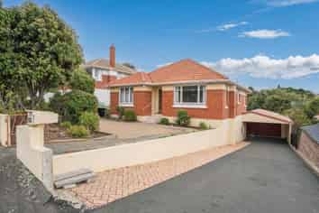 122 Easther Crescent, KEW