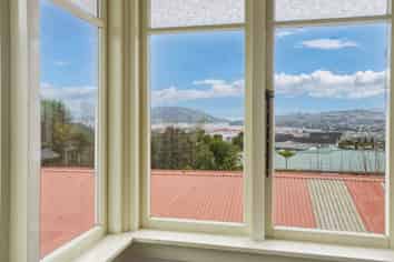 122 Easther Crescent, KEW