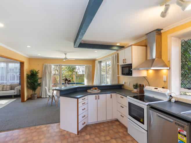 20 Saunders Place, Redwood