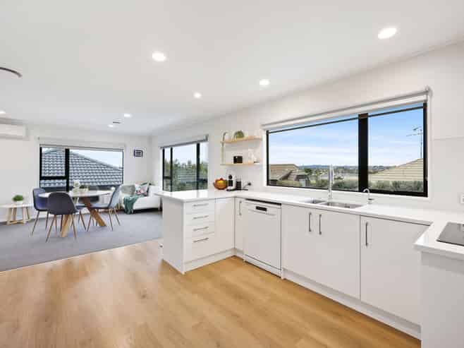 1/14 Kells Place, Botany Downs