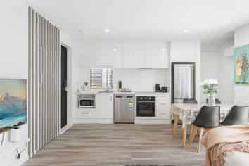 2/58 Division Street, Riccarton
