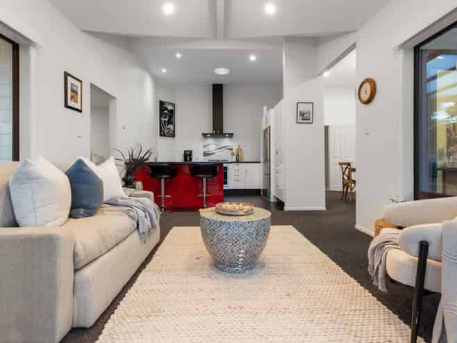 153 Gravatt Road, Papamoa