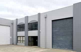 Modern Warehouse & Office in Prime Location