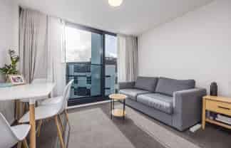 17J/3 Whitaker Place, Auckland Central