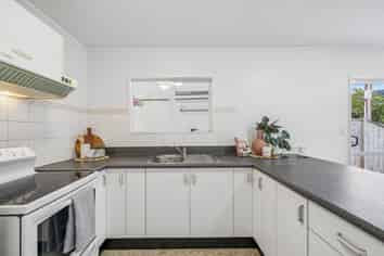1A Wood Street, Wainuiomata