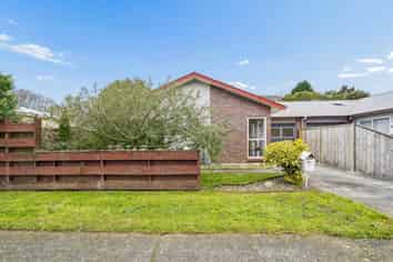 1A Wood Street, Wainuiomata