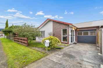 1A Wood Street, Wainuiomata
