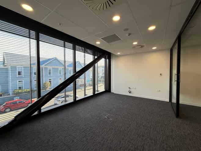 Elevated Workspace in Professional Precinct