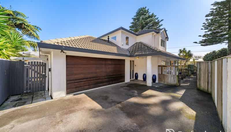 274 Muritai Road, Eastbourne