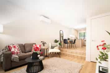 2/61 Madras Street, Khandallah