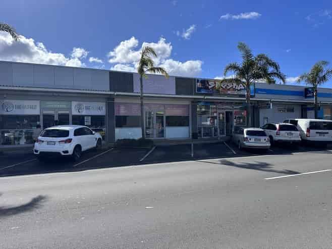 Papamoa central retail - summer is around the corner!