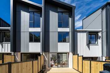 3/61 Madras Street, Khandallah