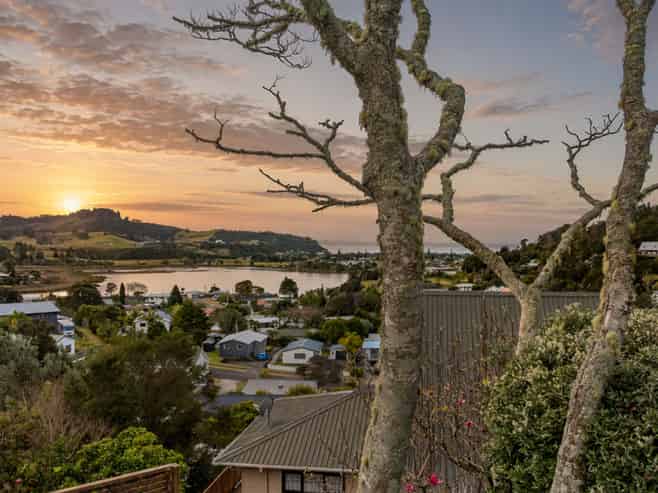 30 Windsor Drive, Tairua