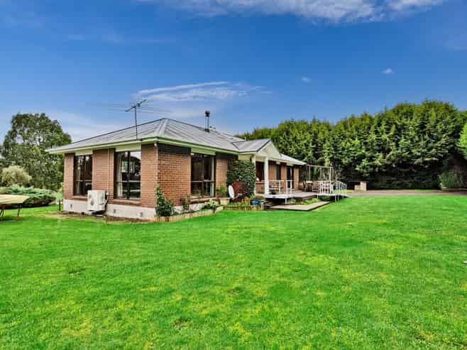 605 Tramway Road, Tisbury