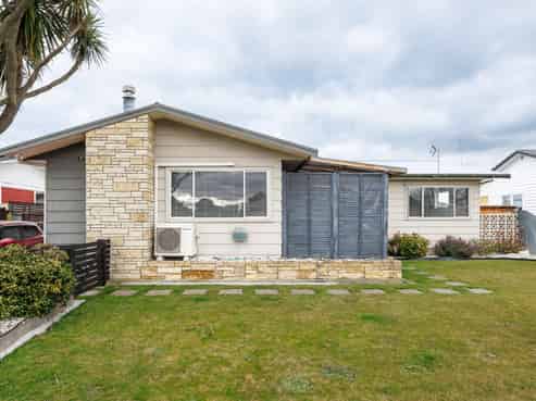69 Alexander Avenue, Onekawa