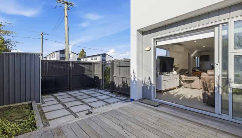1/51 Hills Road, Edgeware