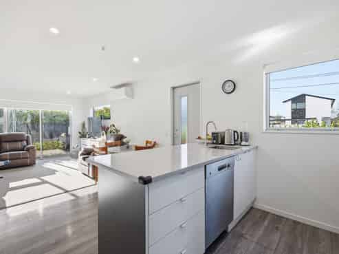 1/51 Hills Road, Edgeware