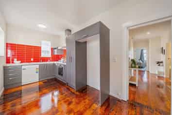 55 Pharazyn Street, Melling