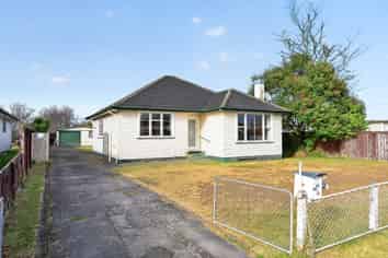 6 Wordsworth Crescent, Enderley