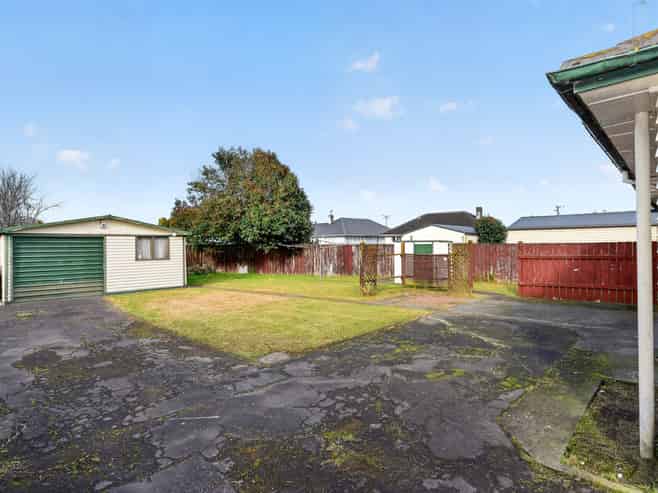 6 Wordsworth Crescent, Enderley