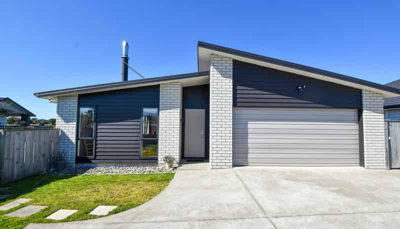 42 Feist Street, Carterton
