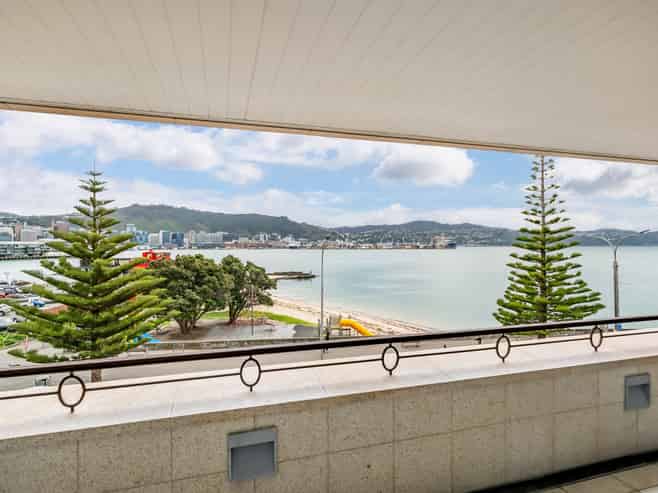 6/166 Oriental Parade, Oriental Bay