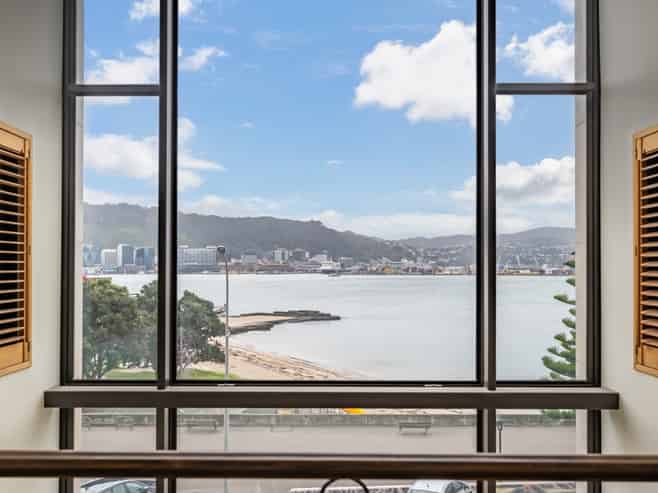 6/166 Oriental Parade, Oriental Bay