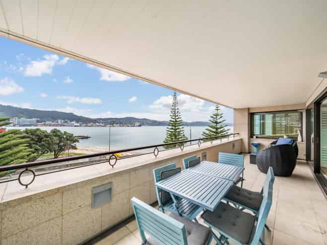 6/166 Oriental Parade, Oriental Bay