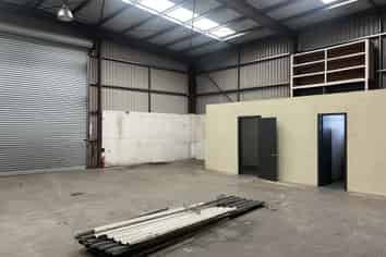 STORAGE OR WORKSHOP OPTIONS (3)