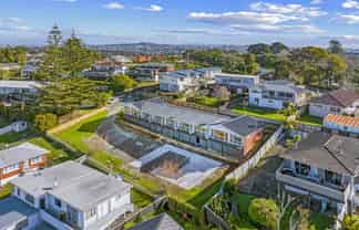 Freehold block of 7 residential units