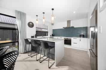 60 Quinn Crescent, Woodend