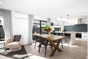 60 Quinn Crescent, Woodend
