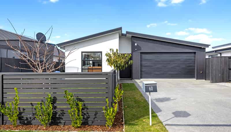 60 Quinn Crescent, Woodend