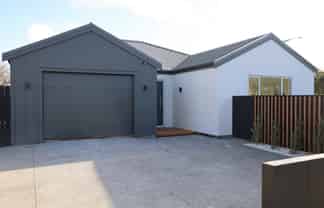 2 Samuel Place, Palmerston North Central