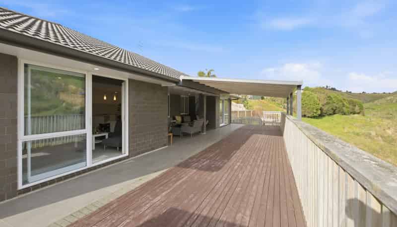 11 Bob Carter Place, Welcome Bay