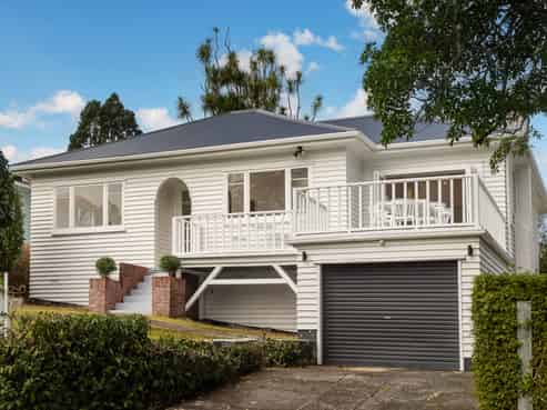 7 Weston Avenue, Mount Albert