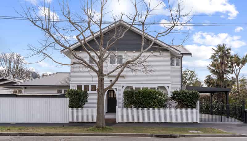 43 Tomes Road, Saint Albans