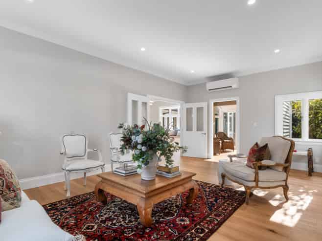 43 Tomes Road, Saint Albans