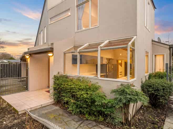 2/173 Idris Road, Strowan