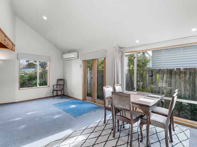 2/173 Idris Road, Strowan