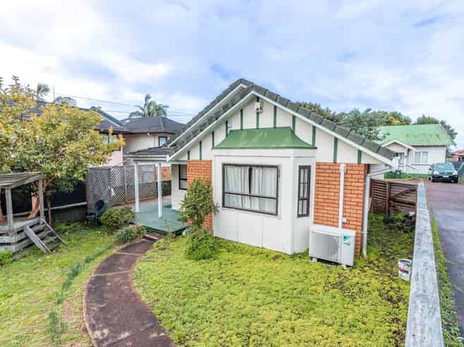23 & 23A Campbell Road, Royal Oak