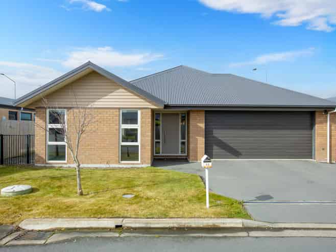 25 Sharman Place, Wigram