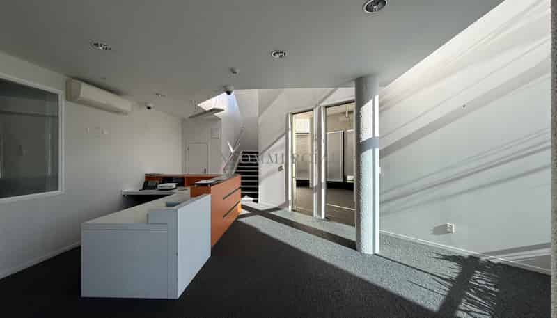 B/2 George Bourke Drive, Mount Wellington