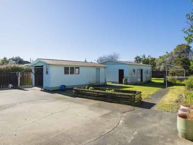244 Lytton Road, Elgin