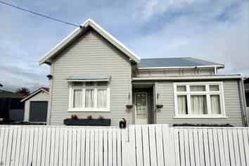 6 Mill St, Westport