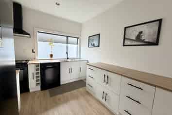 6 Mill St, Westport