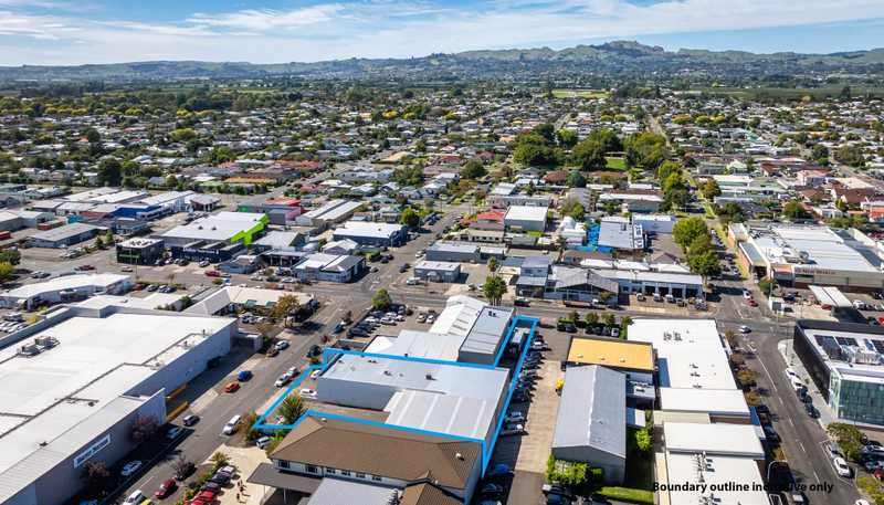 309 Avenue Road East, Hastings
