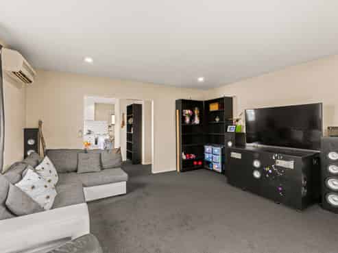 1/9 Kawau Crescent, Bromley