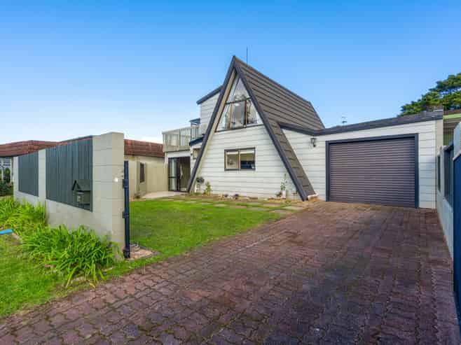 12 Eureka Place, Parahaki